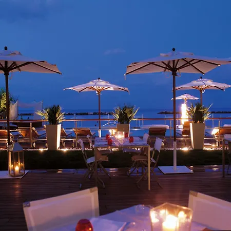 Szálloda Vistamare 4*