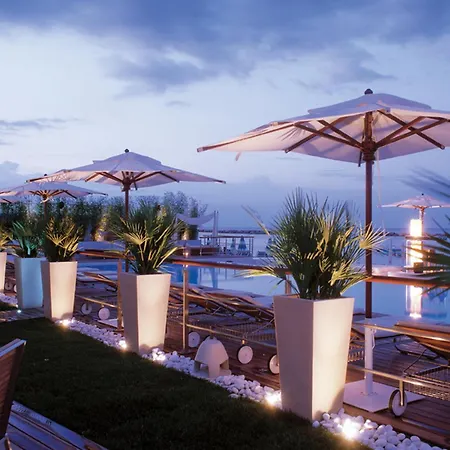 Szálloda Vistamare 4*