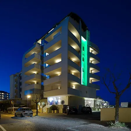 Szálloda Vistamare 4*