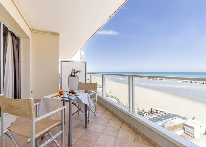 Ξενοδοχείο Vistamare 4*