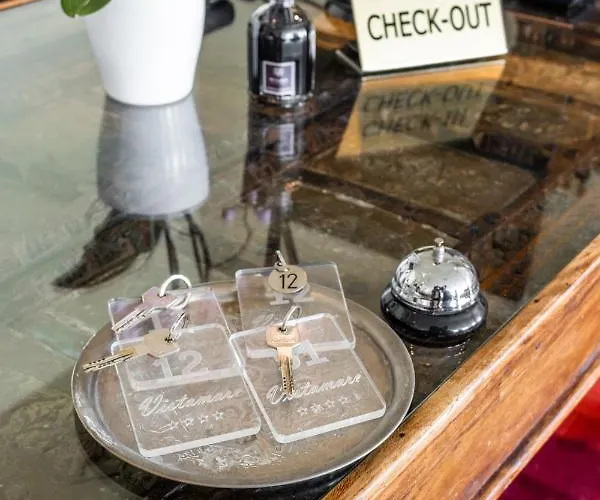 维士塔梅赫套房酒店