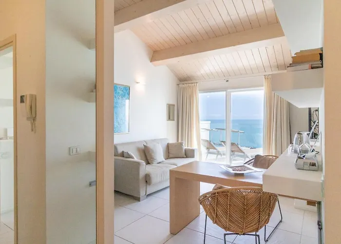 维士塔梅赫套房酒店 酒店 4*