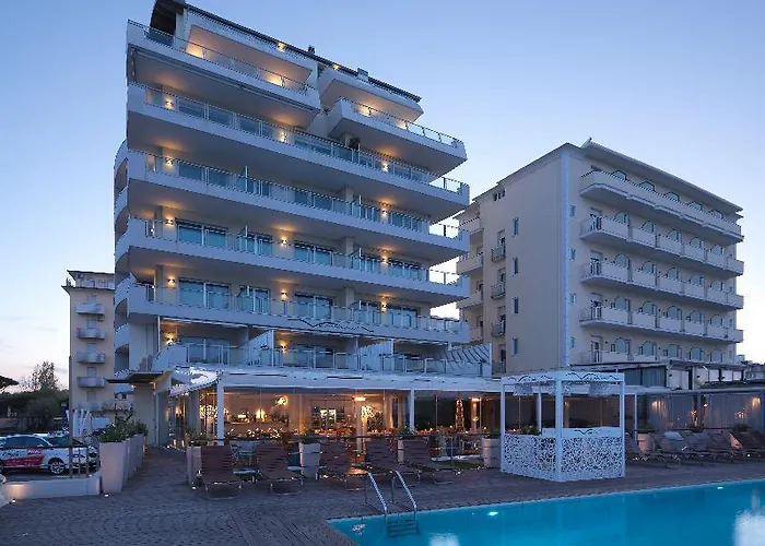 维士塔梅赫套房酒店